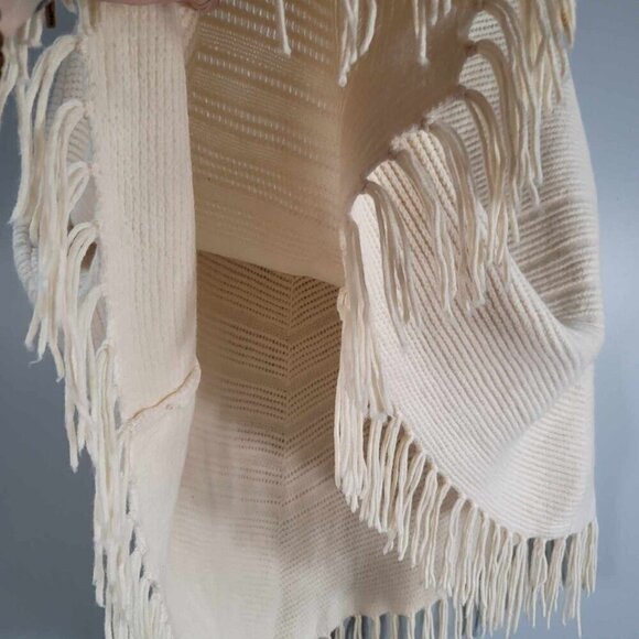 Talbots Cream coloured shawl BNWOT - Picture 6 of 8